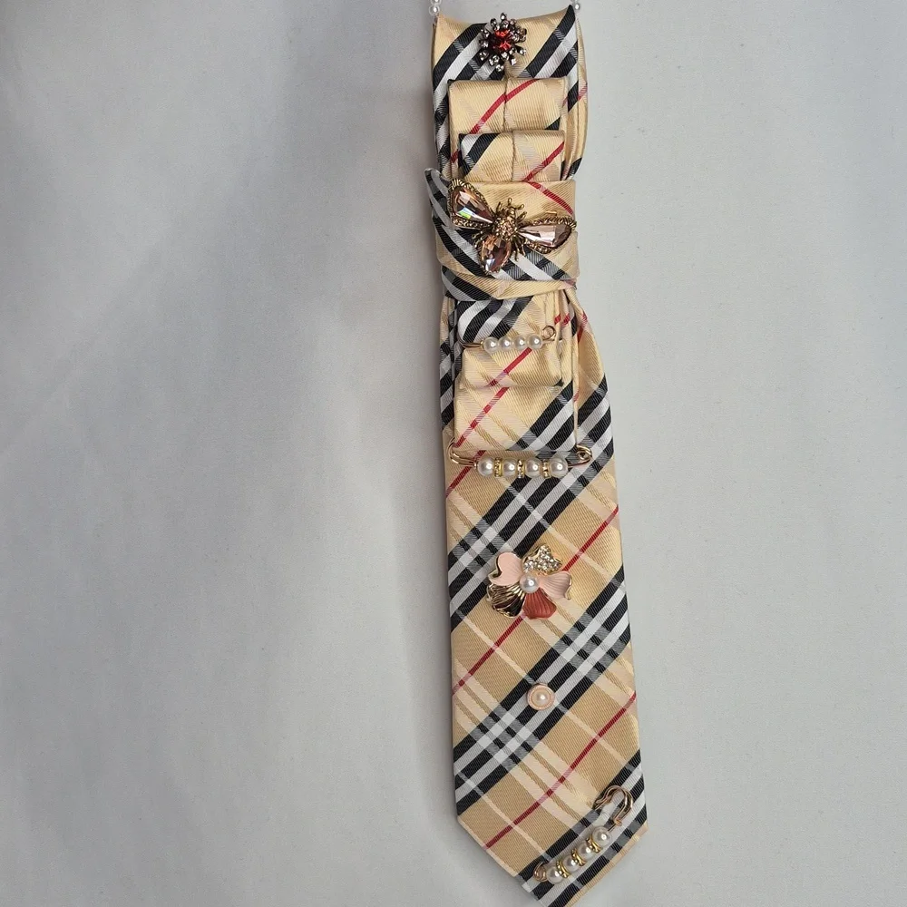 Handcrafted Luxury Fashion Necktie Necklace 📿 (PLAID PLEASURES)